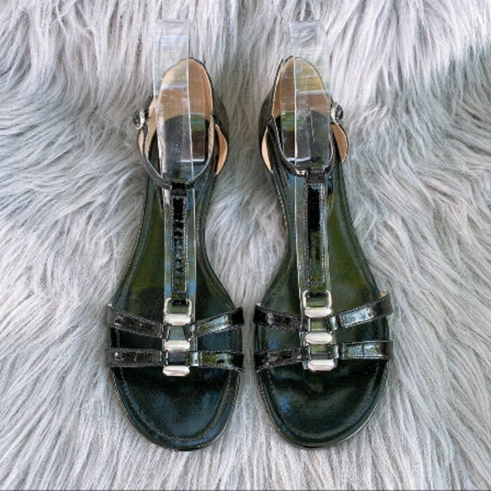 ENZO Angiolini Eanine Blk Patent T-Strap Sandal